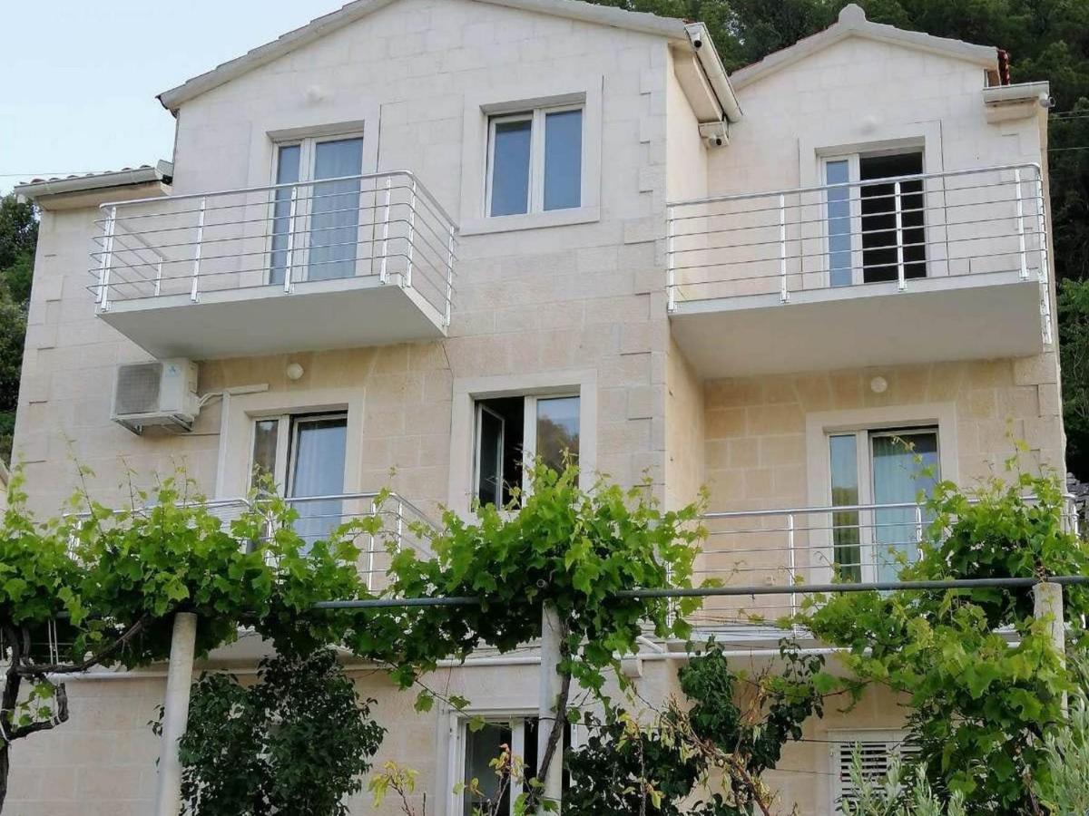 Apartments Kalajzic Pucisca Εξωτερικό φωτογραφία