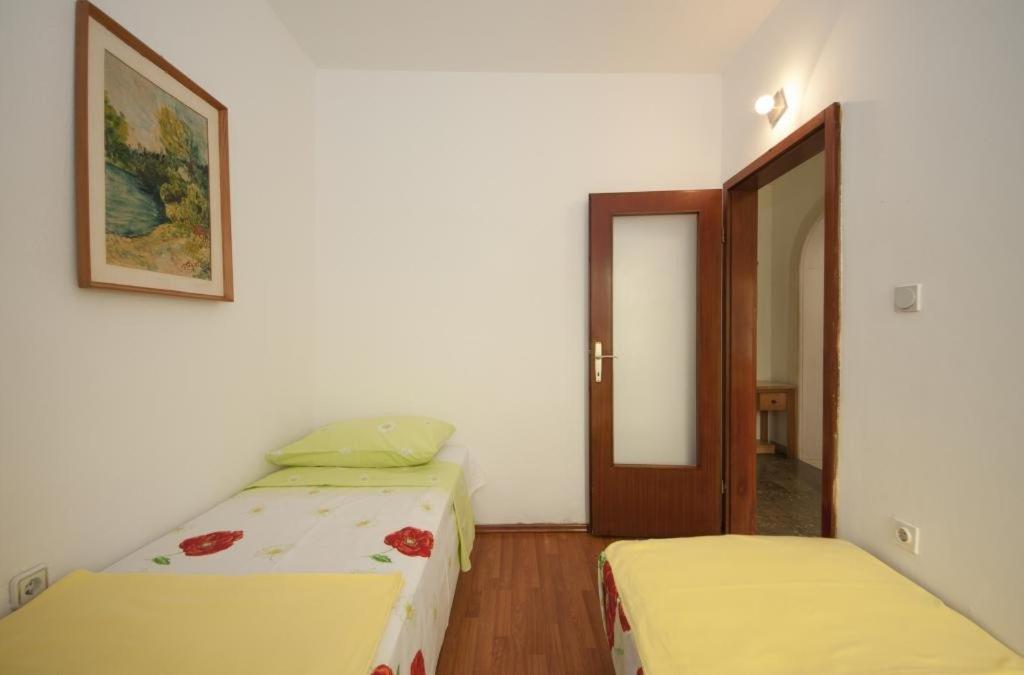 Apartments Kalajzic Pucisca Δωμάτιο φωτογραφία