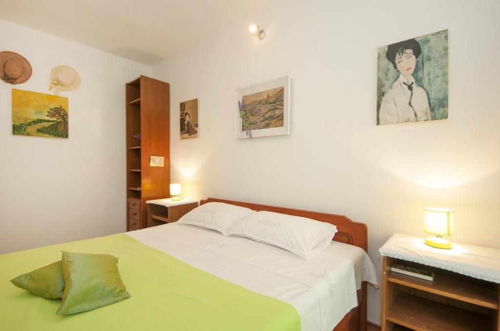 Apartments Kalajzic Pucisca Δωμάτιο φωτογραφία