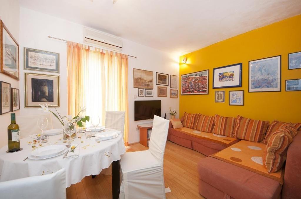Apartments Kalajzic Pucisca Δωμάτιο φωτογραφία