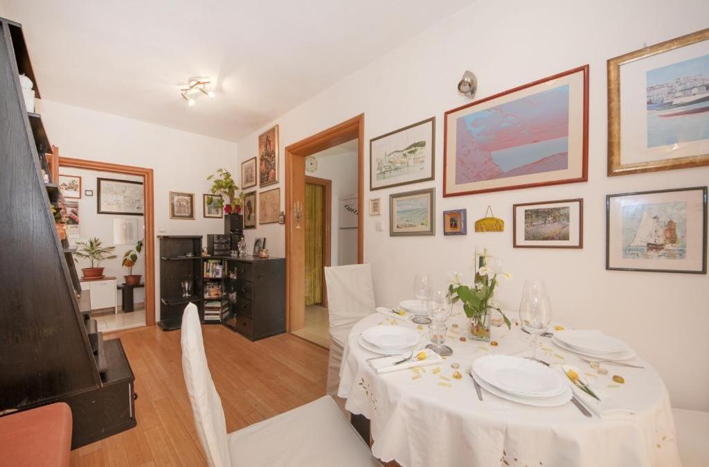 Apartments Kalajzic Pucisca Δωμάτιο φωτογραφία