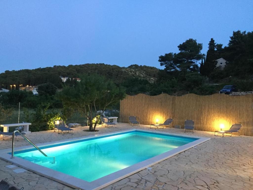 Apartments Kalajzic Pucisca Εξωτερικό φωτογραφία
